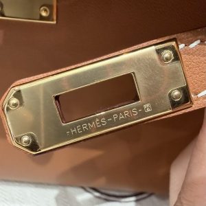 Hermes Kelly Pochette Handmade In Swift Calfskin Leather Gold Hardware 37 Gold - Image 12