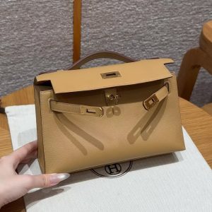 Hermes Kelly Pochette Handmade In Swift Calfskin Leather Gold Hardware 4B Biscuit - Image 11