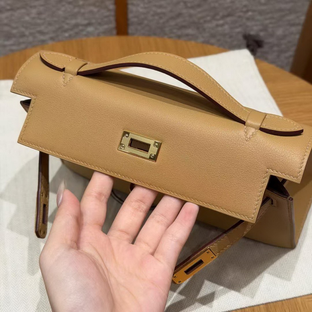 Hermes Kelly Pochette Handmade In Swift Calfskin Leather Gold Hardware 4B Biscuit - Image 10
