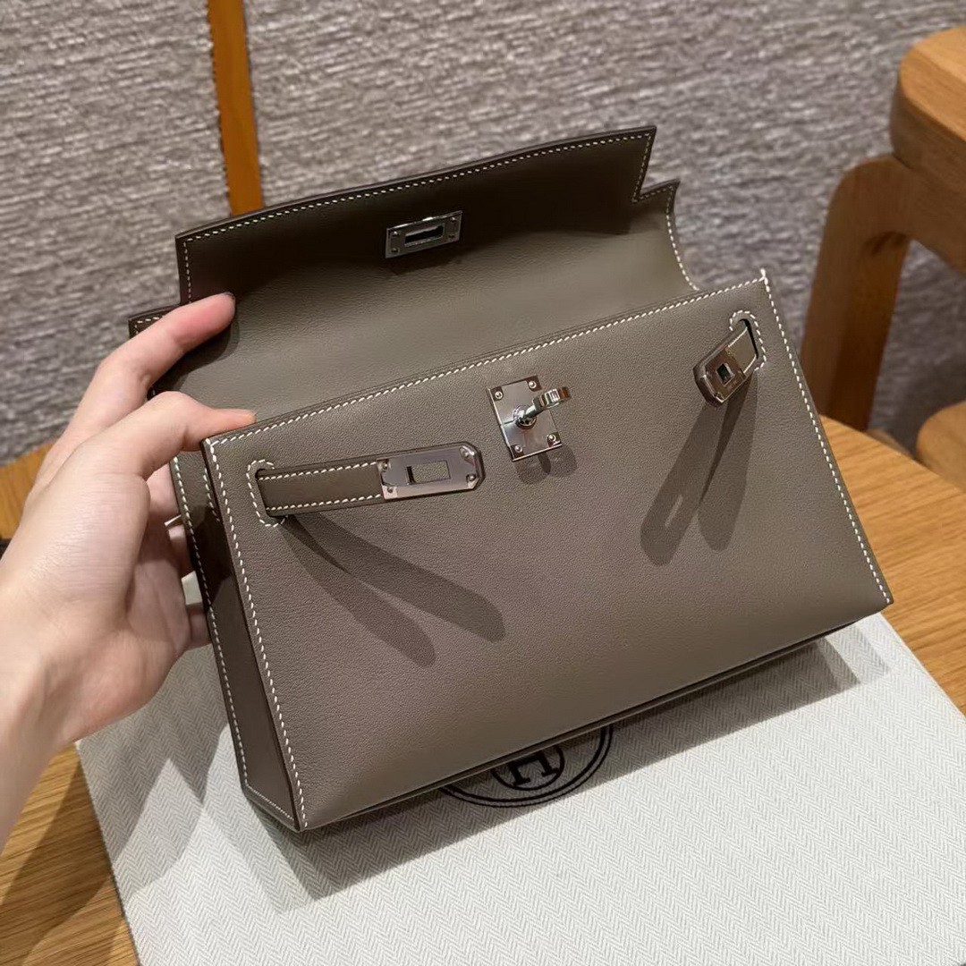 Hermes Kelly Pochette Handmade In Swift Calfskin Leather Silver Hardware 18 Etoupe - Image 10