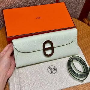 Hermes Maillon To Go Wallet Handmade In Epsom Calfskin Leather Silver Hardware OZ Vert Fizz