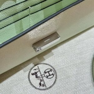 Hermes Maillon To Go Wallet Handmade In Epsom Calfskin Leather Silver Hardware OZ Vert Fizz - Image 6