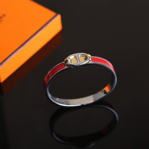 Hermes Mini Clic Chaine d'Ancre Bracelet Plain Enamel Yellow Gold Rouge Amarante H209000F 94PM - Image 6