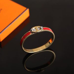 Hermes Mini Clic Chaine d'Ancre Bracelet Plain Enamel Yellow Gold Rouge Amarante H209000F 94PM - Image 5
