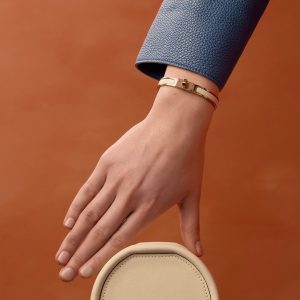 Hermes Mini Clic Kelly Bracelet Plain Enamel Rose Gold Crème H200004FO85GM - Image 3