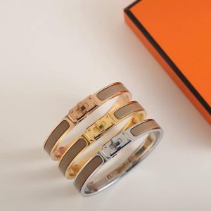Alternative view of Hermes Mini Clic Kelly Bracelet Plain Enamel Rose Gold Étoupe H200004FO6EGM