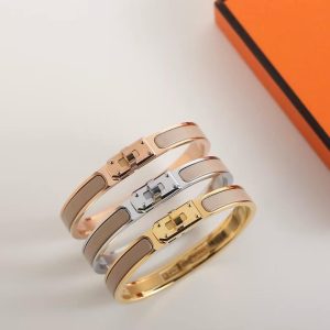 Alternative view of Hermes Mini Clic Kelly Bracelet Plain Enamel Rose Gold Marron Glacé H200004FO19GM