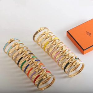 Hermes Mini Clic Kelly Bracelet Plain Enamel Rose Gold Noir H200004FO01GM - Image 13