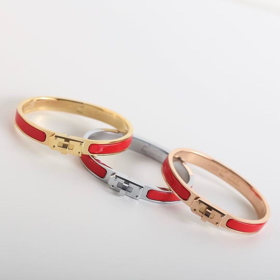 Hermes Mini Clic Kelly Bracelet Plain Enamel Yellow Gold Rouge Amarante H200004F 94GM - Image 2