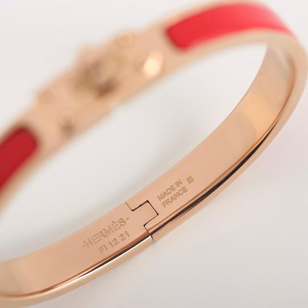 Hermes Mini Clic Kelly Bracelet Plain Enamel Yellow Gold Rouge Amarante H200004F 94GM - Image 5