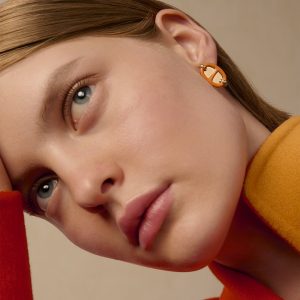 Hermes Mini Maillon Earrings Lacquered Metal Yellow Gold Orange Soie H100052FE02 - Image 3