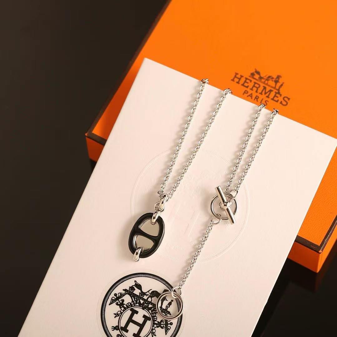Hermes Mini Maillon Pendant Necklace Rose Gold Noir H100053FO03 - Image 10
