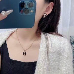 Hermes Mini Maillon Pendant Necklace Rose Gold Noir H100053FO03 - Image 4