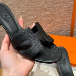 Hermes Oasis Sandal Women High Heel Sandal in Epsom Heritage Calfskin Black - Image 11
