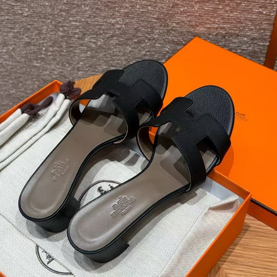 Hermes Oasis Sandal Women High Heel Sandal in Epsom Heritage Calfskin Black Etoupe - Image 2