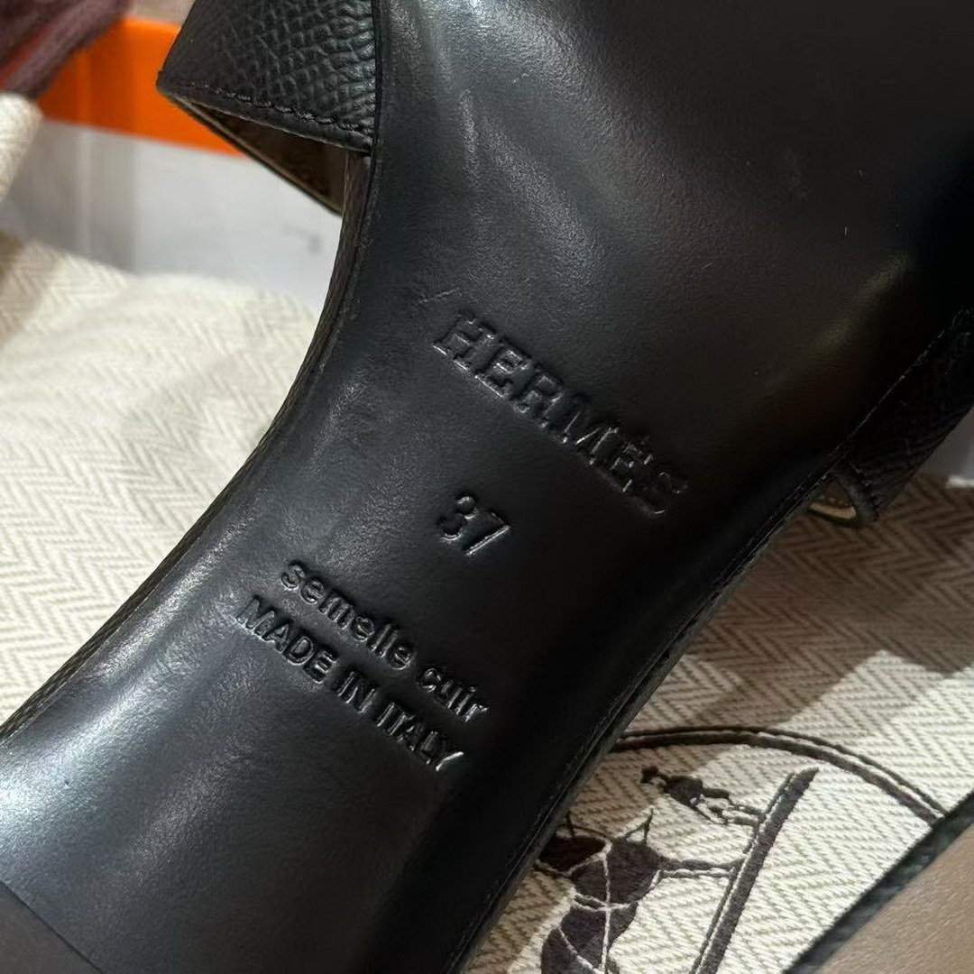 Hermes Oasis Sandal Women High Heel Sandal in Epsom Heritage Calfskin Black Etoupe - Image 7