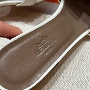 Hermes Oasis Sandal Women High Heel Sandal in Epsom Heritage Calfskin Blanc - Image 11