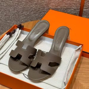 Hermes Oasis Sandal Women High Heel Sandal in Epsom Heritage Calfskin Etoupe H151215Z X3350