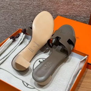 Hermes Oasis Sandal Women High Heel Sandal in Epsom Heritage Calfskin Etoupe H151215Z X3350 - Image 16