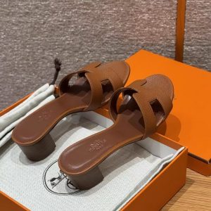 Alternative view of Hermes Oasis Sandal Women High Heel Sandal in Epsom Heritage Calfskin Gold H222203Z 20355