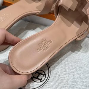 Hermes Oasis Sandal Women High Heel Sandal in Epsom Heritage Calfskin Pelino Beige - Image 9