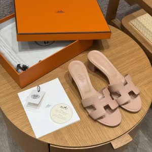 Hermes Oasis Sandal Women High Heel Sandal in Epsom Heritage Calfskin Pelino Beige - Image 3