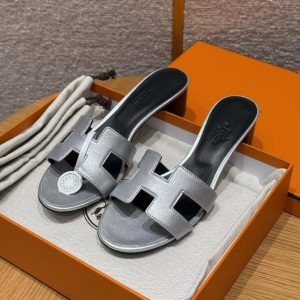 Hermes Oasis Sandal Women High Heel Sandal in Goatskin with Metallic Finish Gris Argenté H261186Z 52350