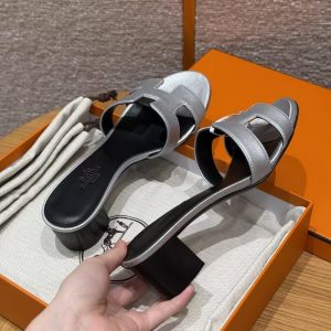 Hermes Oasis Sandal Women High Heel Sandal in Goatskin with Metallic Finish Gris Argenté H261186Z 52350 - Image 13