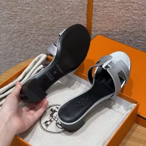 Hermes Oasis Sandal Women High Heel Sandal in Goatskin with Metallic Finish Gris Argenté H261186Z 52350 - Image 12