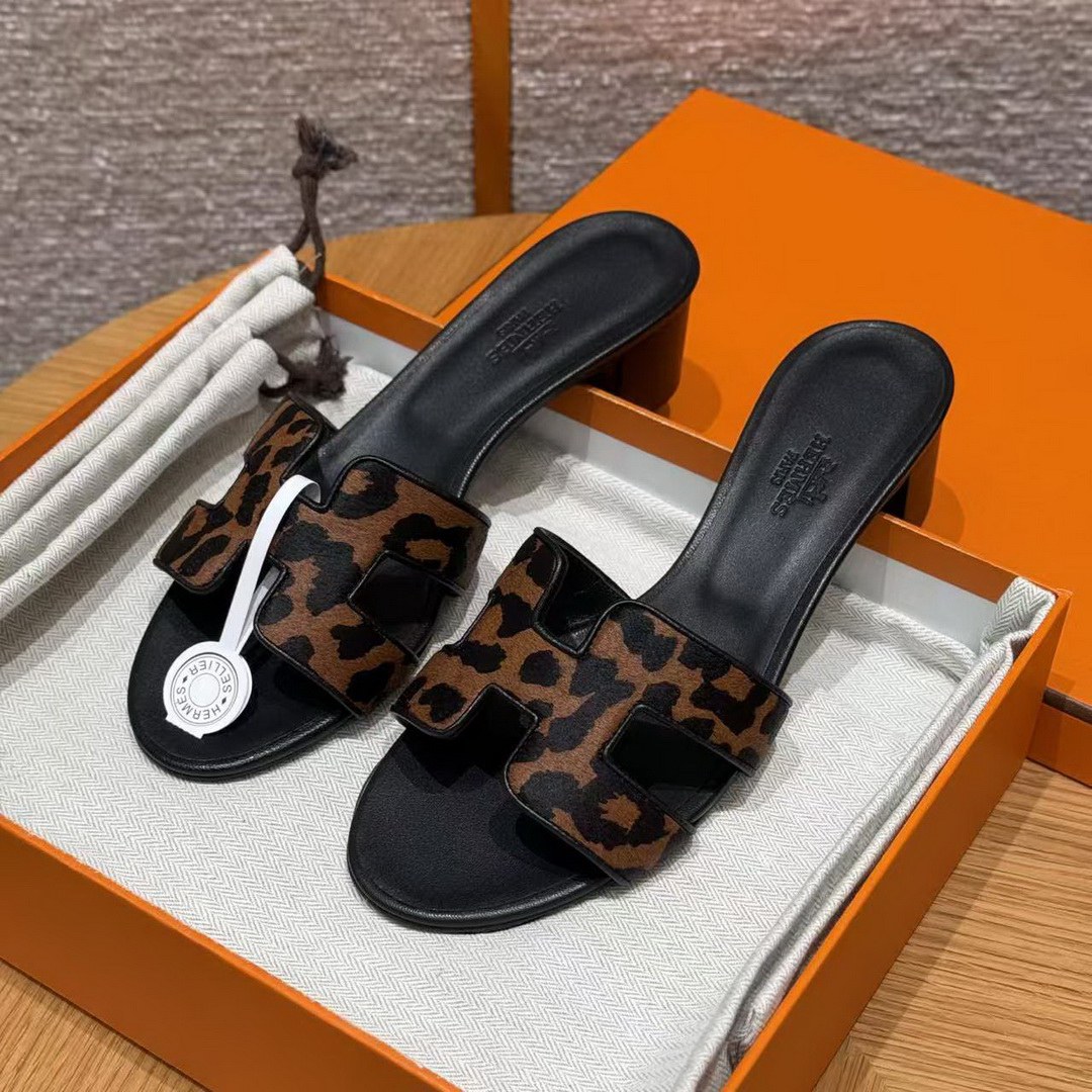 Hermes Oasis Sandal Women High Heel Sandal in Moire Calfskin Gold Noir H212183Z 20370