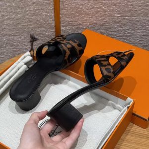 Hermes Oasis Sandal Women High Heel Sandal in Moire Calfskin Gold Noir H212183Z 20370 - Image 15