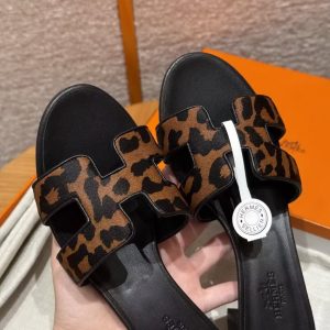Hermes Oasis Sandal Women High Heel Sandal in Moire Calfskin Gold Noir H212183Z 20370 - Image 14