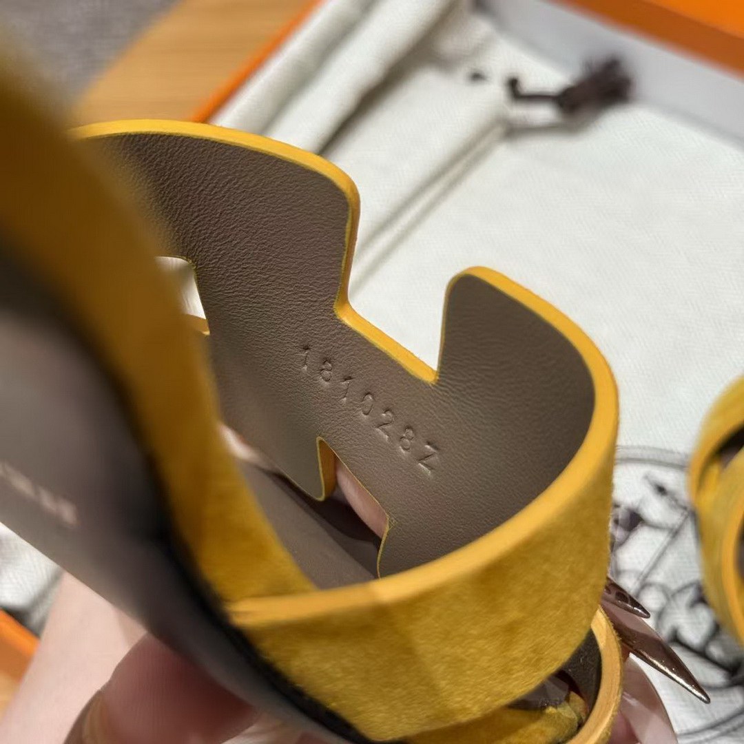 Hermes Oasis Sandal Women High Heel Sandal in Suede Goatskin Yellow Jade Yellow - Image 6