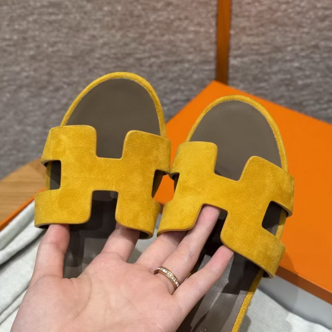Hermes Oasis Sandal Women High Heel Sandal in Suede Goatskin Yellow Jade Yellow - Image 5