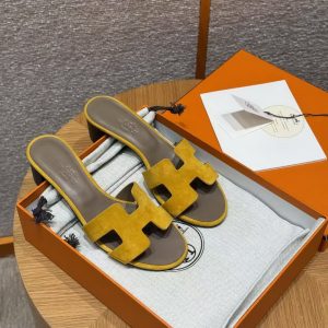 Hermes Oasis Sandal Women High Heel Sandal in Suede Goatskin Yellow Jade Yellow - Image 4