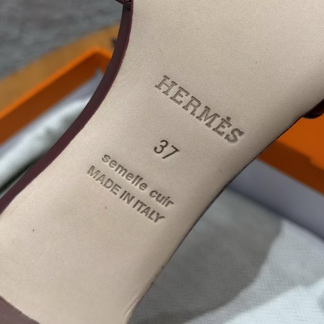 Hermes Oasis Sandal Women High Heel Sandal in Swift Calfskin Hermes Red - Image 11