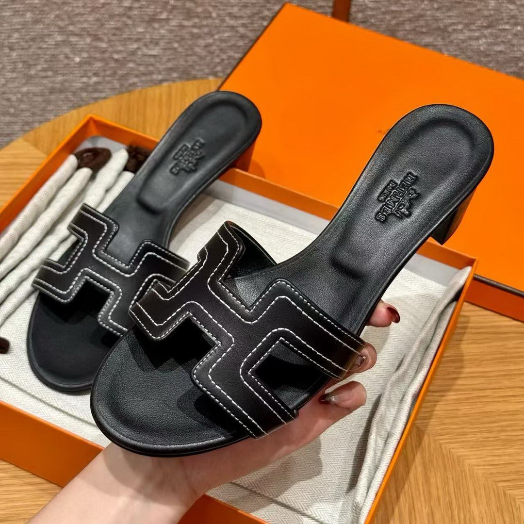 Hermes Oasis Sandal Women High Heel Sandal in Swift Calfskin Noir Blanc - Image 2