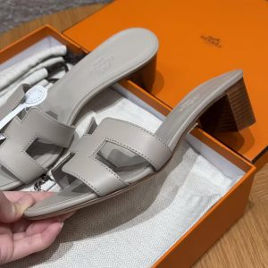 Hermes Oasis Sandal Women High Heel Sandal in Swift Calfskin Pebble Beige - Image 13