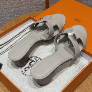 Hermes Oasis Sandal Women High Heel Sandal in Swift Calfskin Pebble Beige - Image 12