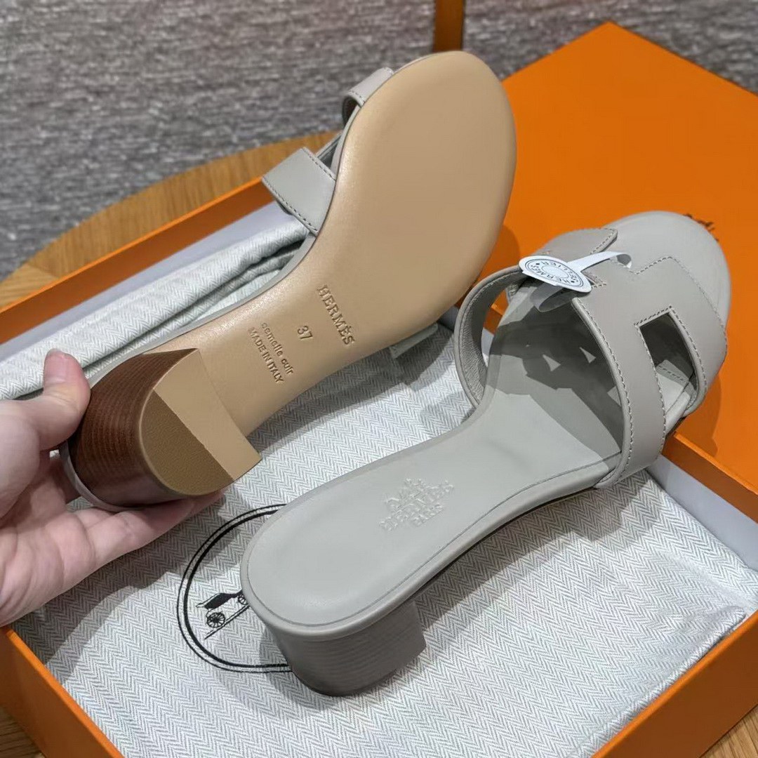 Hermes Oasis Sandal Women High Heel Sandal in Swift Calfskin Pebble Beige - Image 11