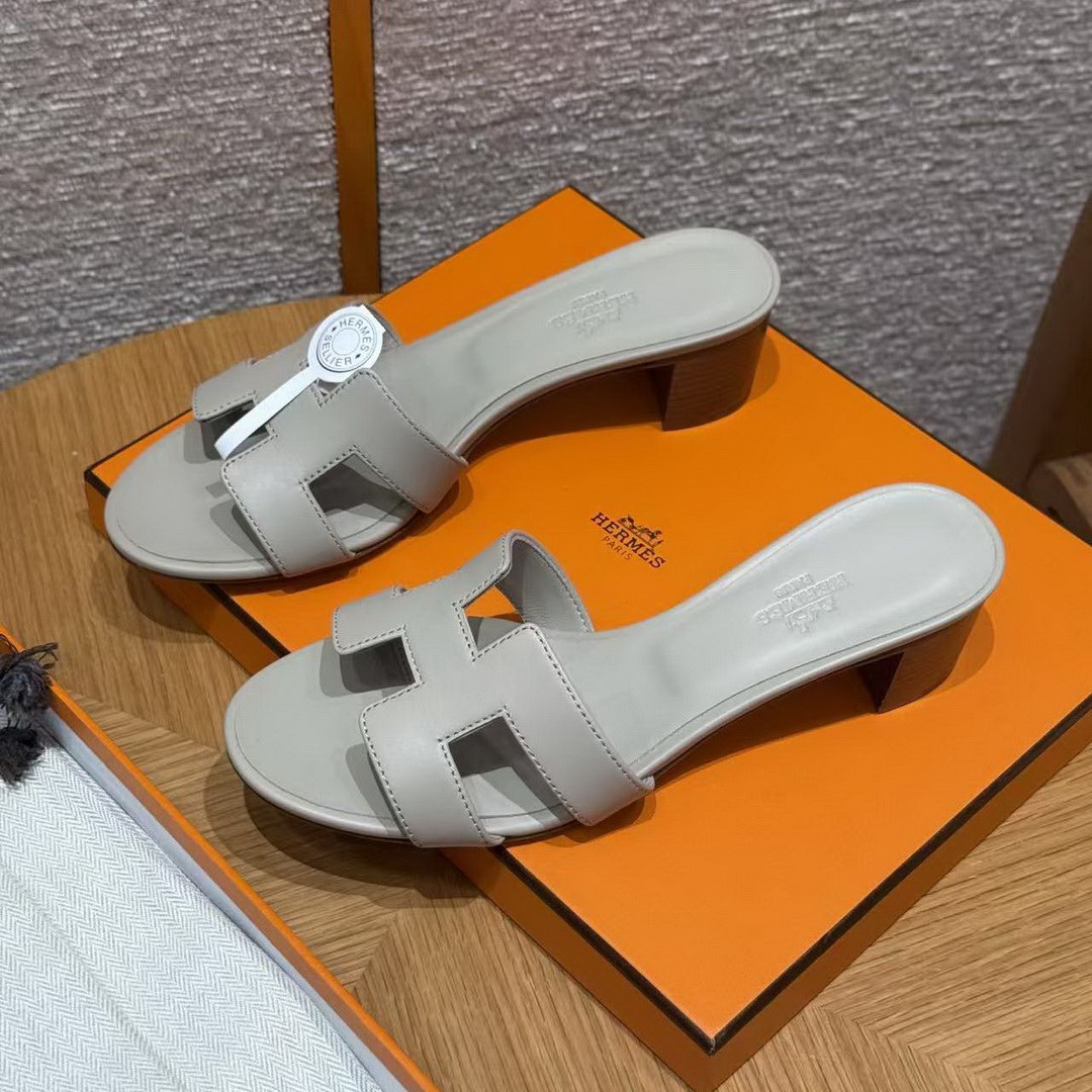 Hermes Oasis Sandal Women High Heel Sandal in Swift Calfskin Pebble Beige - Image 8
