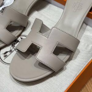 Hermes Oasis Sandal Women High Heel Sandal in Swift Calfskin Pebble Beige - Image 7