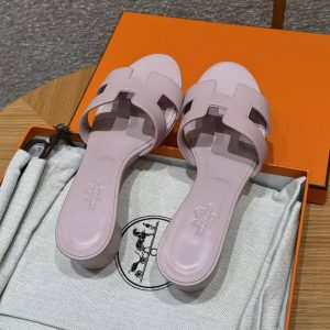 Alternative view of Hermes Oasis Sandal Women High Heel Sandal in Swift Calfskin Rose Cancan