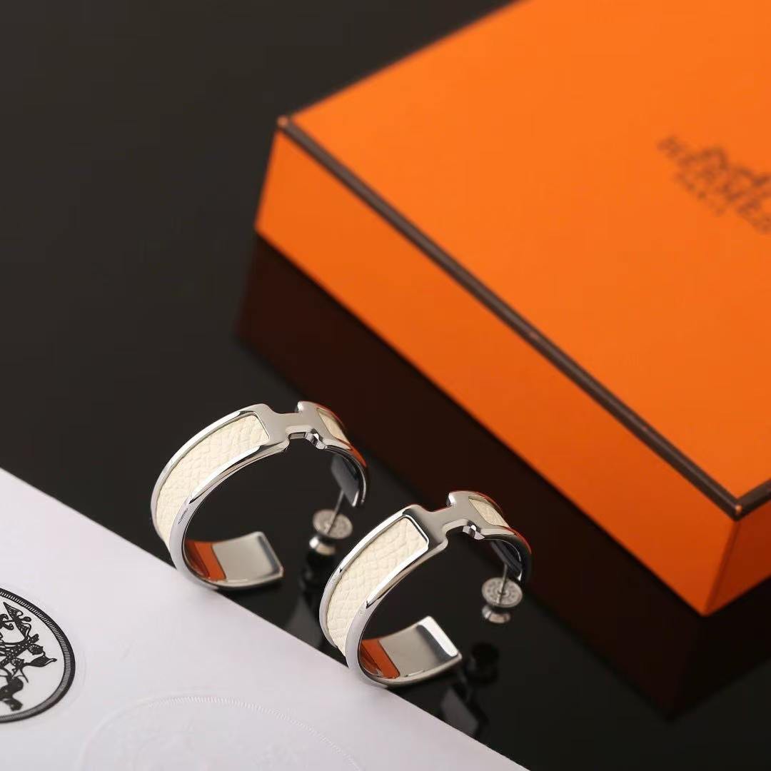 Hermes Olympe Earrings Box Calfskin Yellow Gold Craie H011123CC10 - Image 2