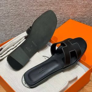Hermes Oran Sandal Women Box Calfskin Noir H021056Z 01340 - Image 4