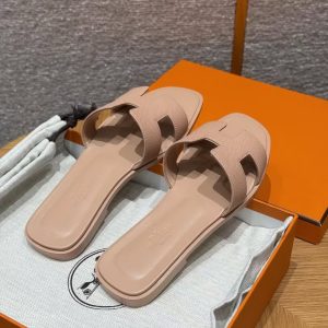 Alternative view of Hermes Oran Sandal Women Epsom Calfskin Beige Perlino H202272Z DI345