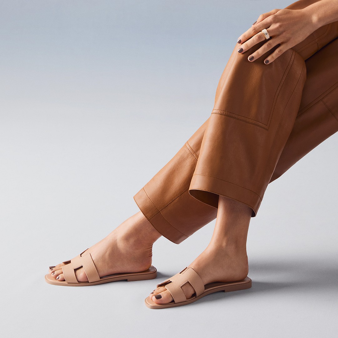 Hermes Oran Sandal Women Epsom Calfskin Beige Perlino H202272Z DI345 - Image 3