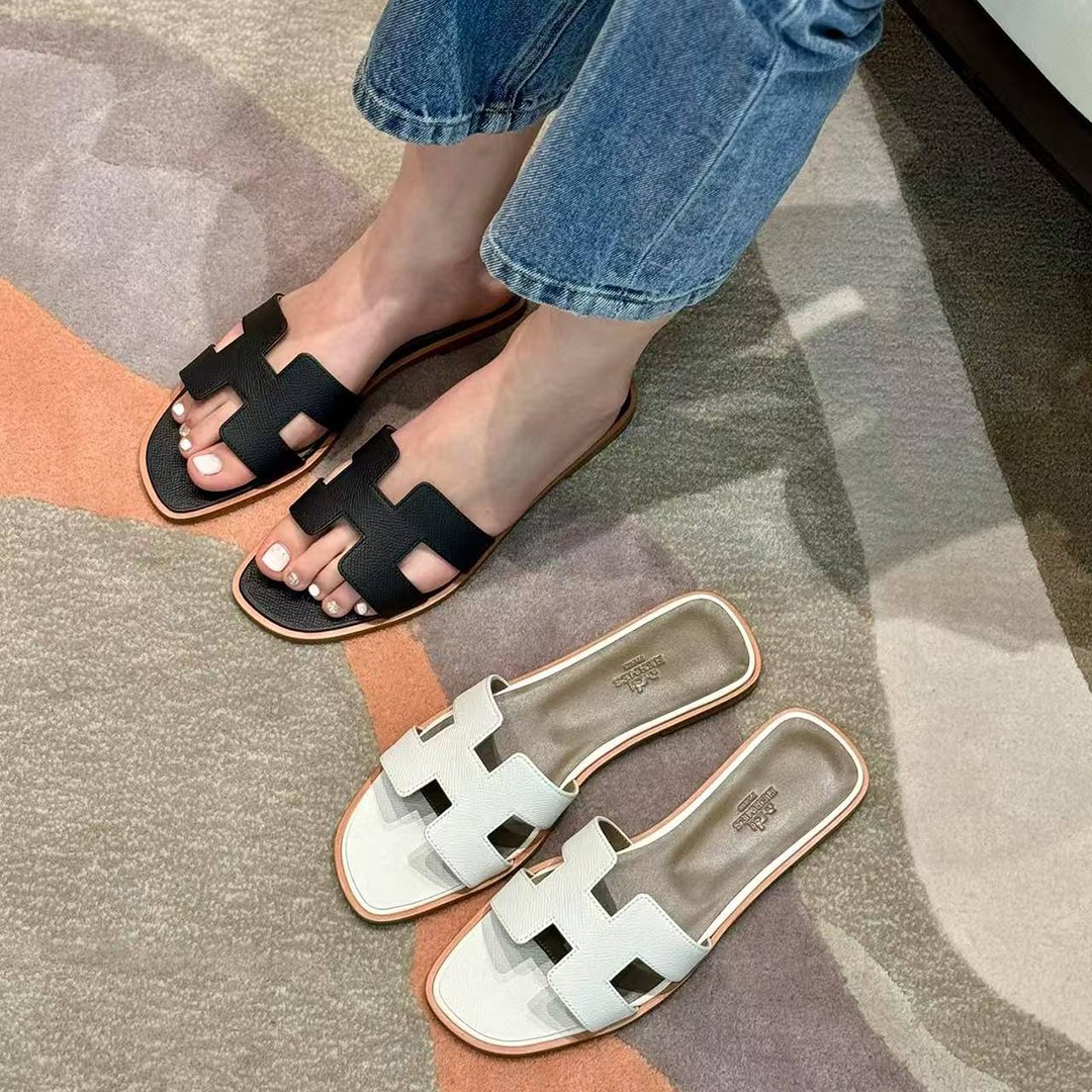 Hermes Oran Sandal Women Epsom Calfskin Black Etoupe - Image 3