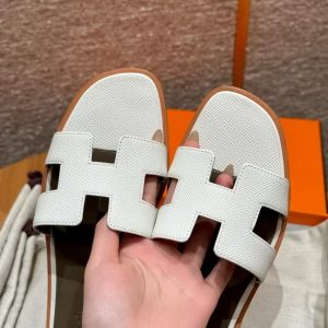 Hermes Oran Sandal Women Epsom Calfskin Blanc Etoupe - Image 6