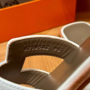 Hermes Oran Sandal Women Epsom Calfskin Blanc Etoupe - Image 5